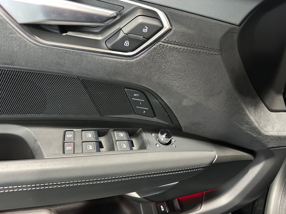 Audi RS e-tron GT quattro 4d