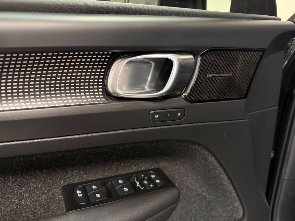 Volvo XC40 1,5 T5 ReCharge R-Design aut. 5d