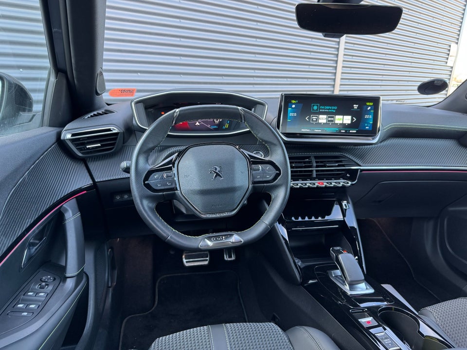 Peugeot e-2008 50 GT 5d