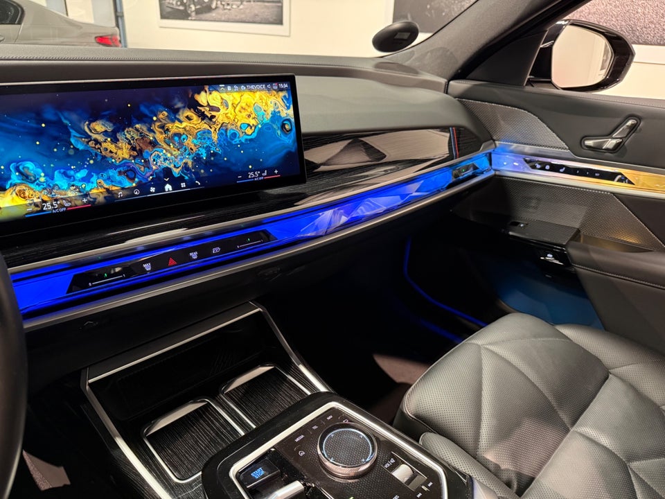 BMW i7 eDrive50 M-Sport 4d