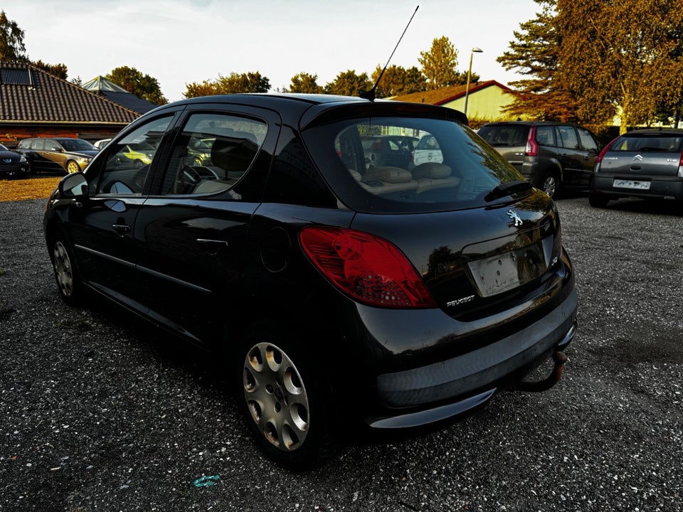 Peugeot 207 1,4 XR+ 5d