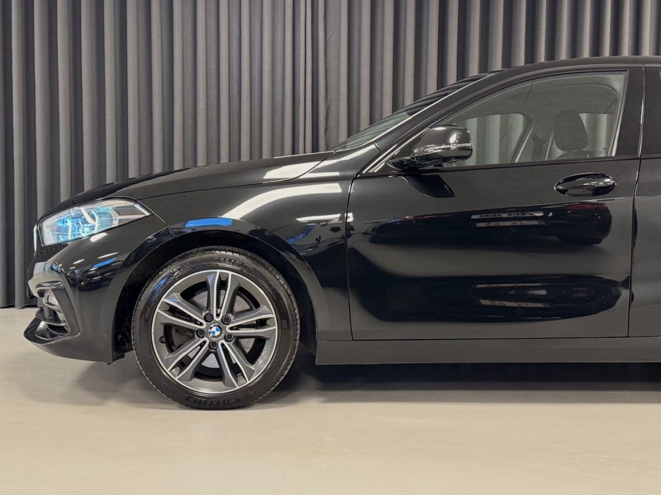 BMW 118i 1,5 Sport Line aut. 5d