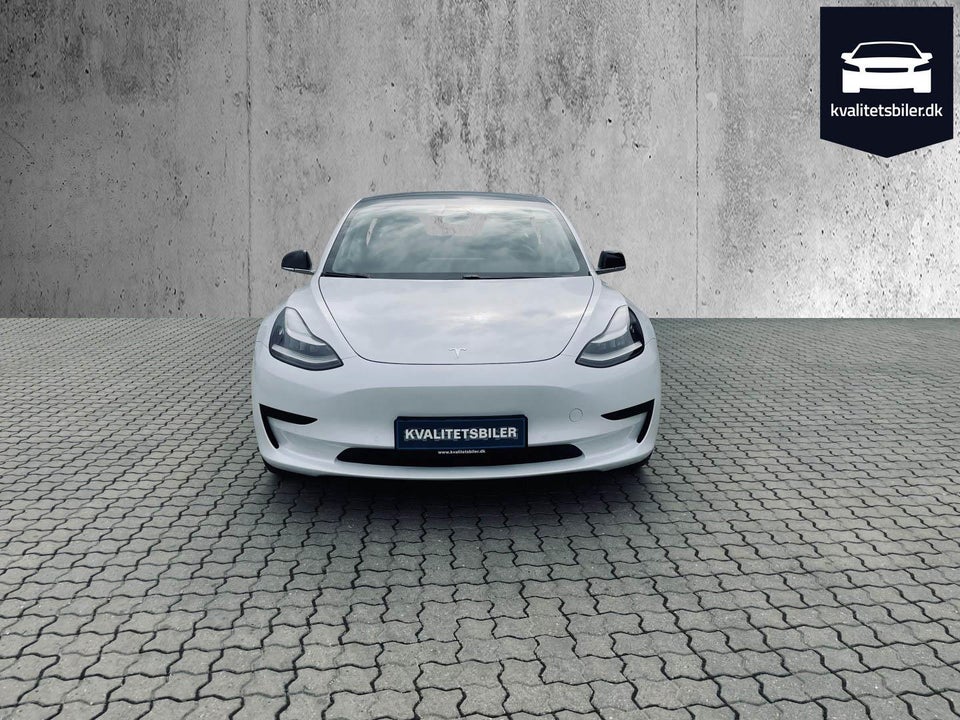 Tesla Model 3 Standard Range+ RWD 4d