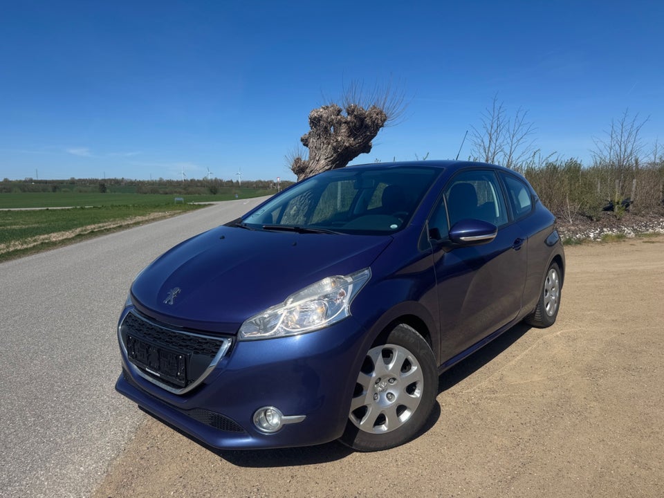 Peugeot 208 1,6 e-HDi 92 Allure 3d