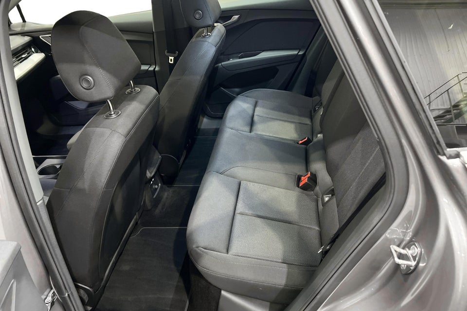 Audi Q4 e-tron 40 Progress 5d