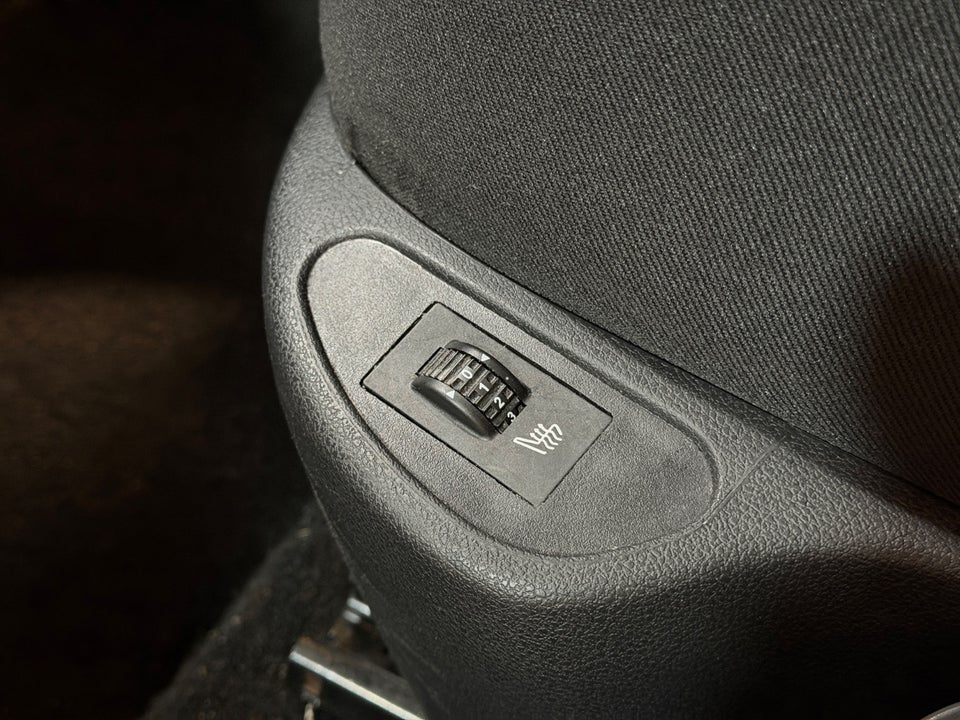 Peugeot 308 1,6 e-HDi 112 Access 5d