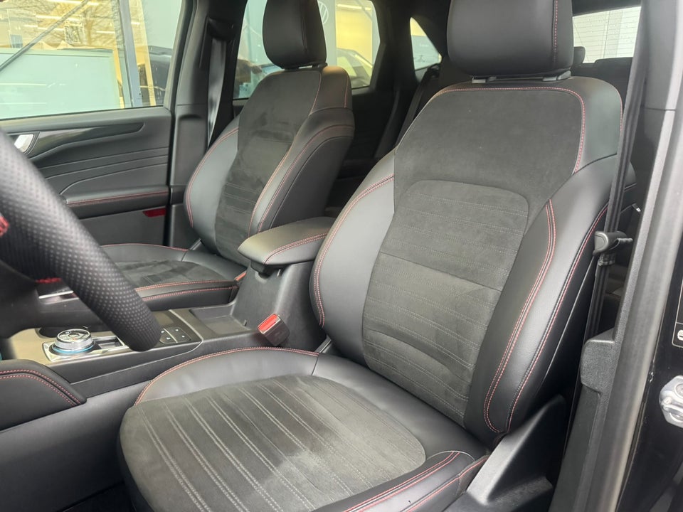 Ford Kuga 2,5 PHEV ST-Line CVT 5d