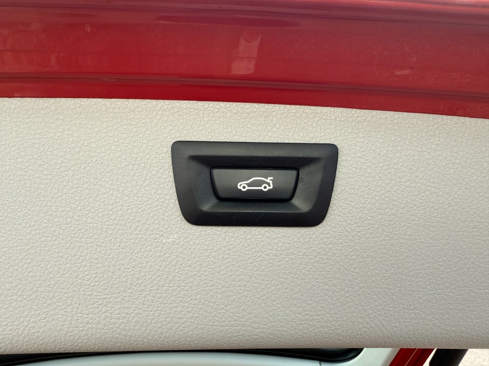 BMW 320i 2,0 Touring Advantage aut. 5d