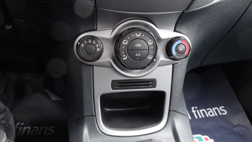 Ford Fiesta 1,25 82 Trend 5d
