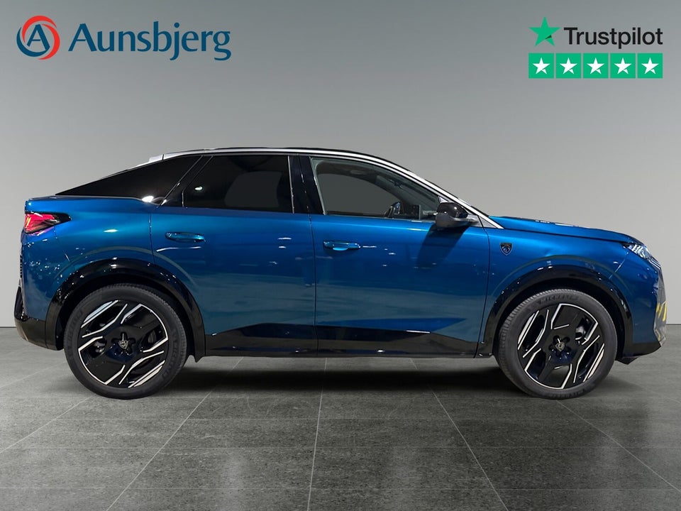 Peugeot e-3008 77 GT Pack 5d