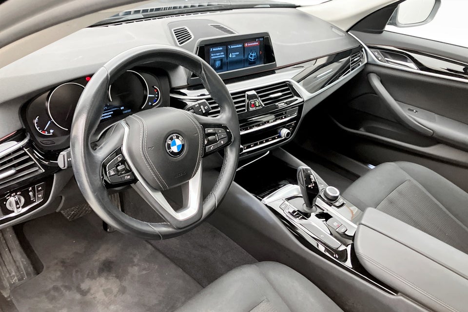 BMW 520i 2,0 Touring Connected aut. 5d