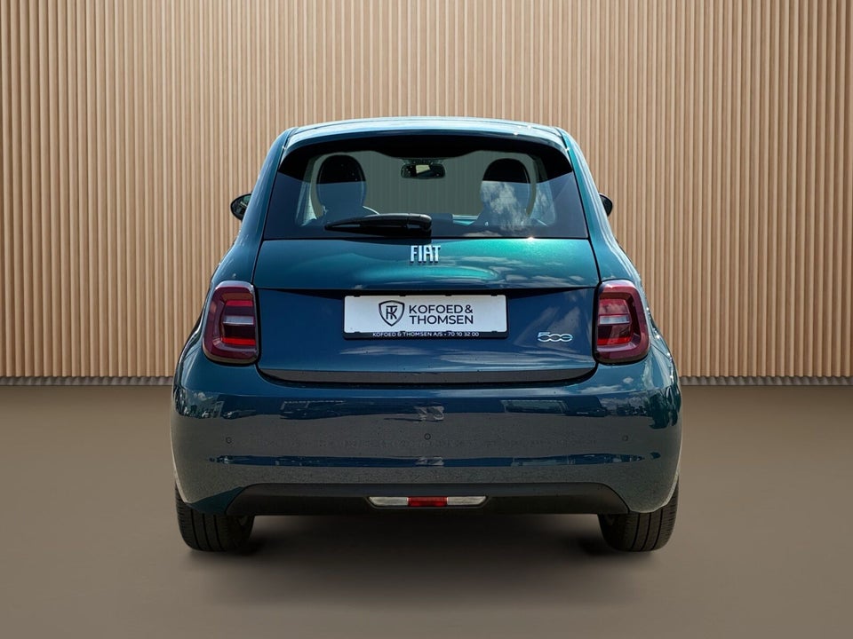 Fiat 500e 42 Icon 3d