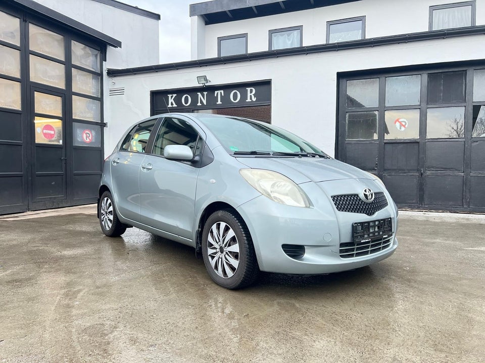 Toyota Yaris 1,3 Luna 5d