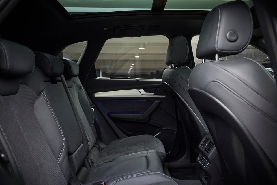 Audi Q5 55 TFSi e S-line quattro S-tr. 5d