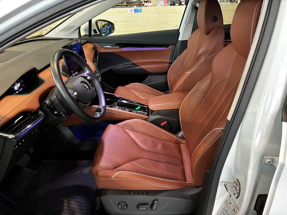 Skoda Enyaq 60 iV ecoSuite 5d