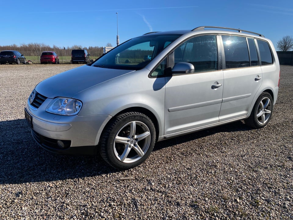VW Touran 1,6 FSi 5d