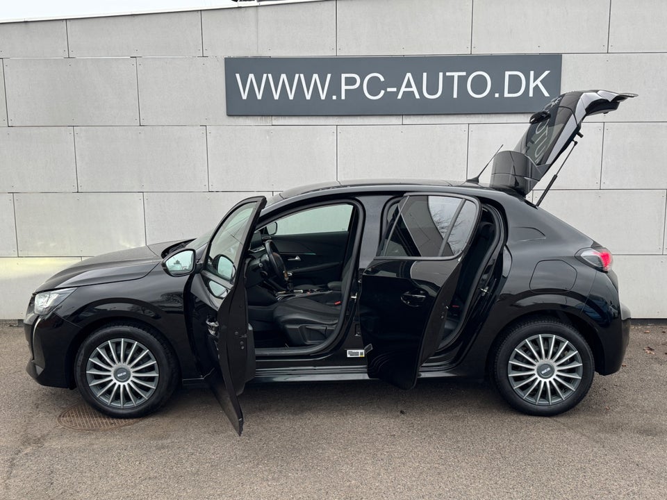 Peugeot 208 1,2 PureTech 100 Allure Sky 5d