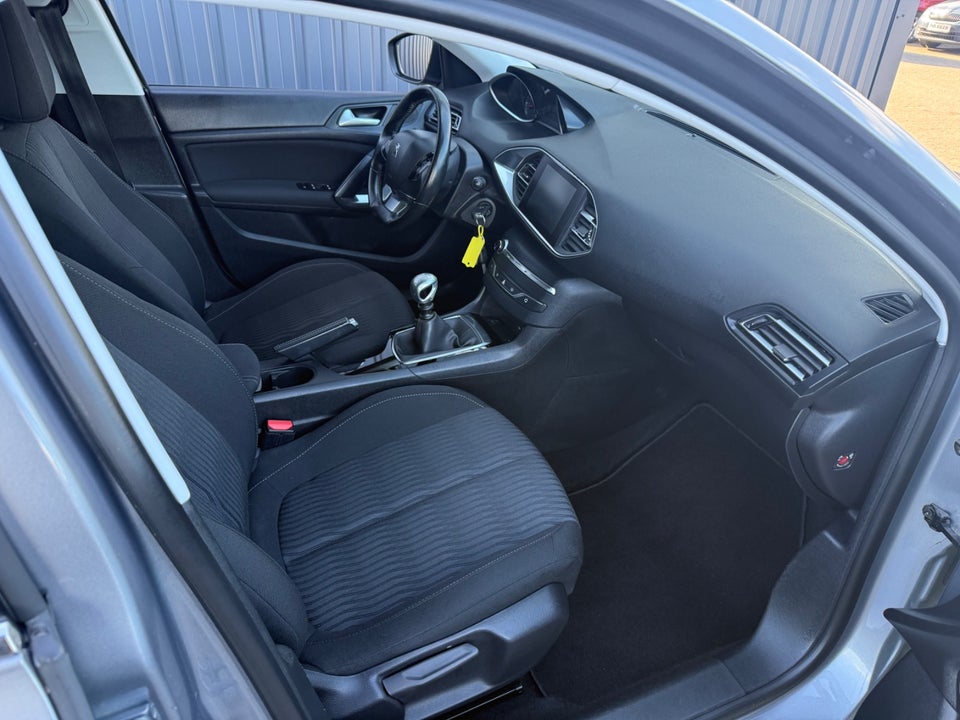 Peugeot 308 1,6 BlueHDi 120 Active SW 5d