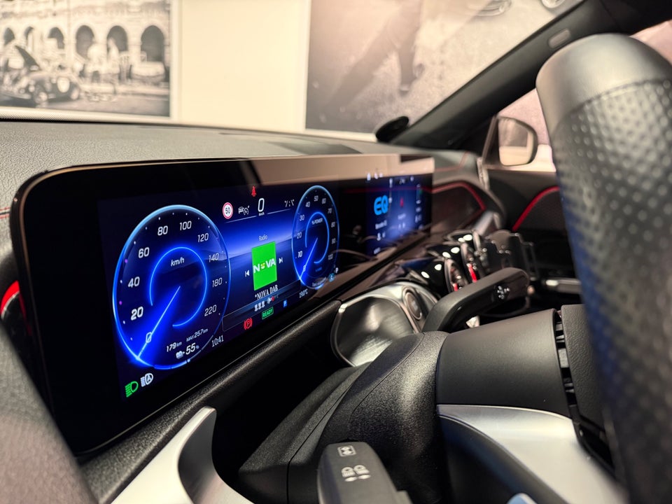 Mercedes EQB350 AMG Edition 4Matic Van 5d