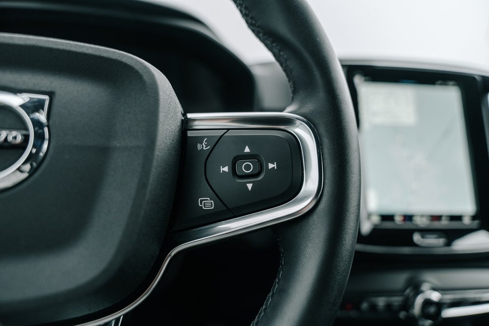 Volvo XC40 P8 ReCharge Twin R-Design 5d