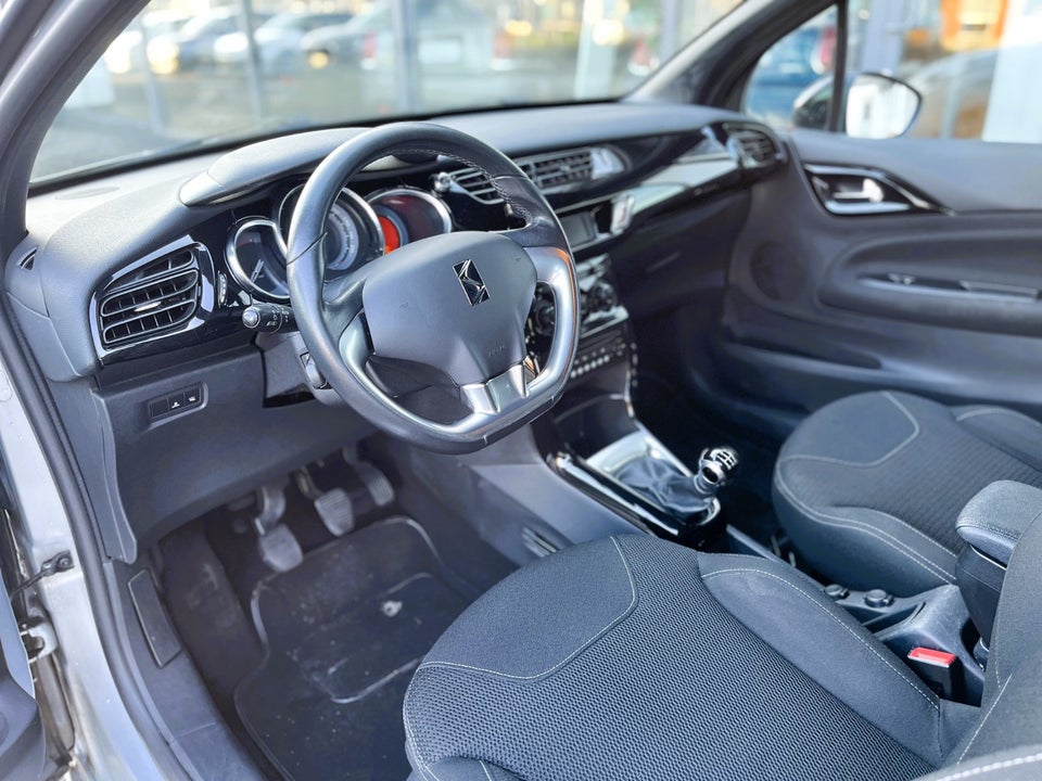 Citroën DS3 1,6 e-HDi 90 Style 3d