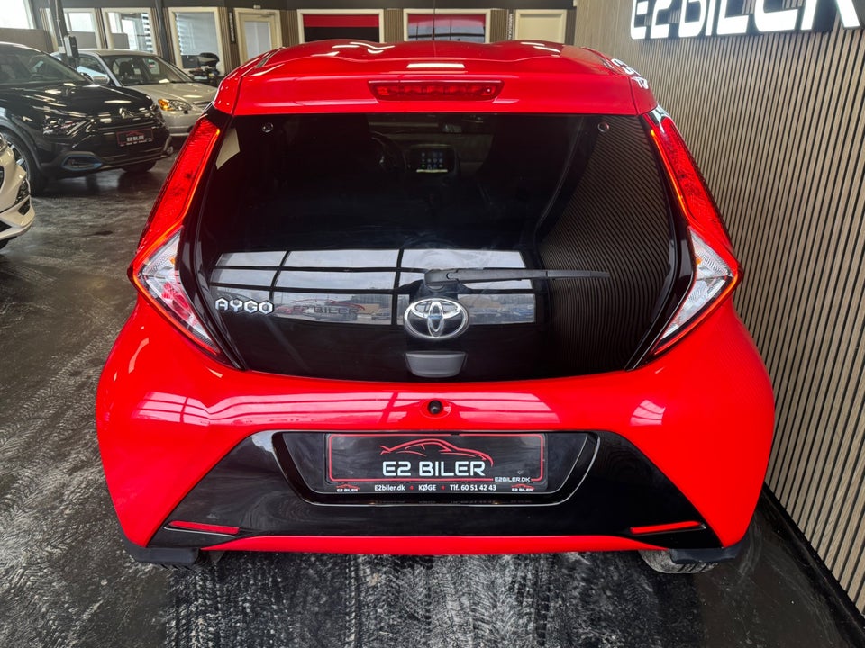 Toyota Aygo 1,0 VVT-i x-press 5d