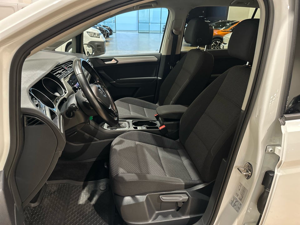 VW Touran 1,4 TSi 150 R-line DSG 7prs 5d