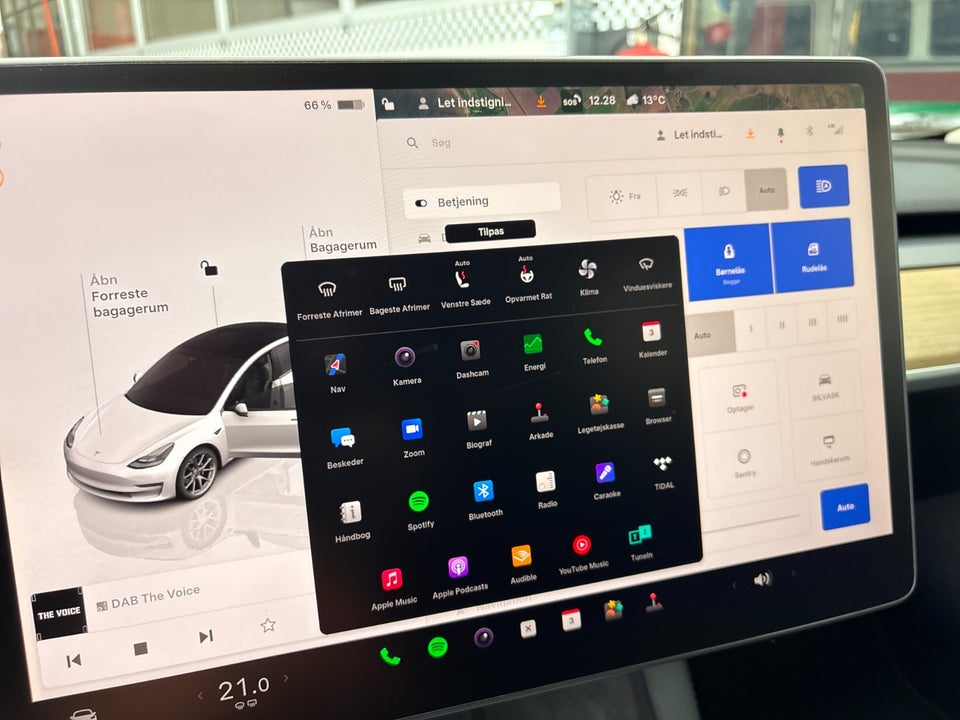 Tesla Model 3 Long Range AWD 4d