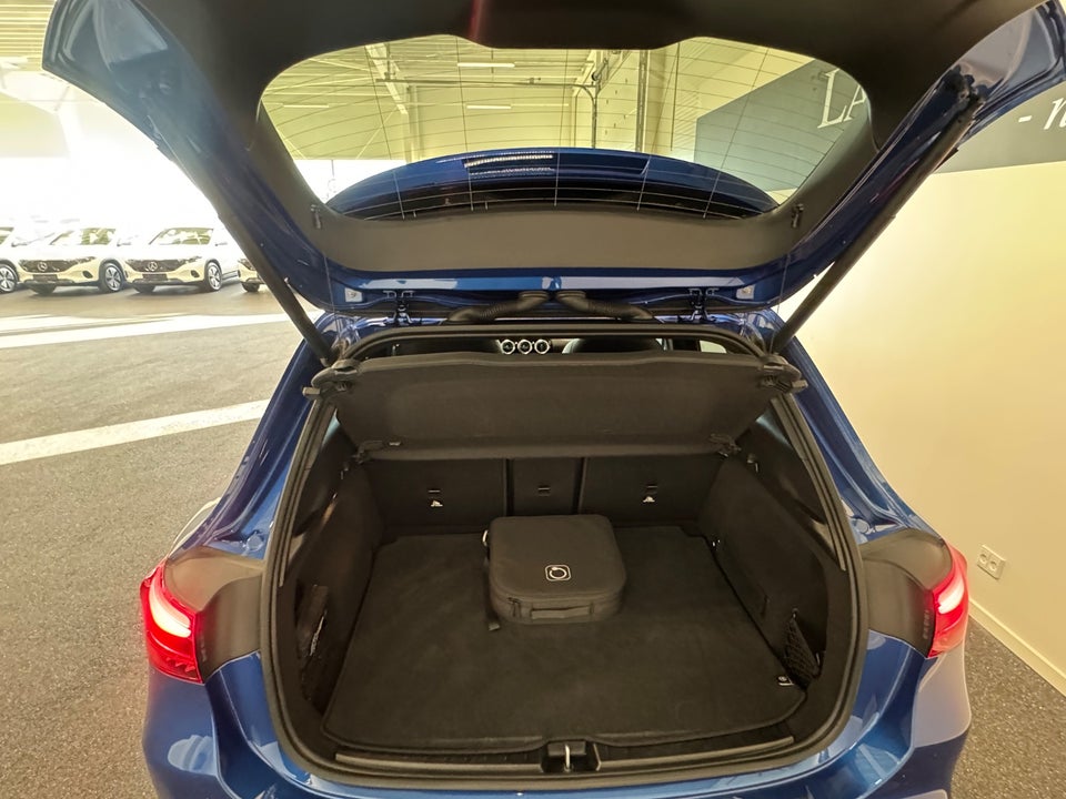 Mercedes EQA250+ Progressive 5d