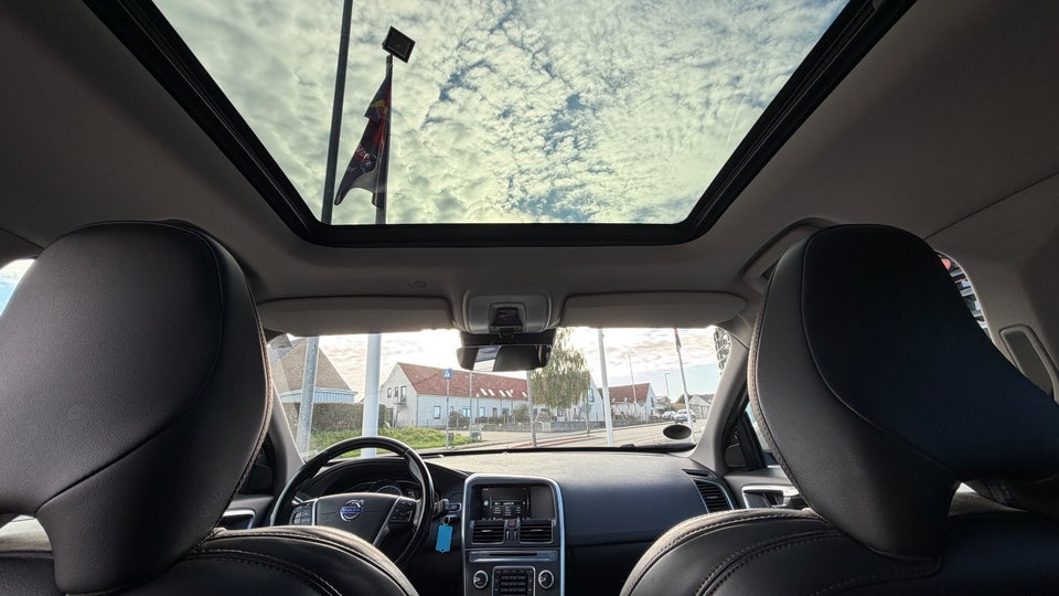 Volvo XC60 2,0 D4 181 Momentum aut. 5d