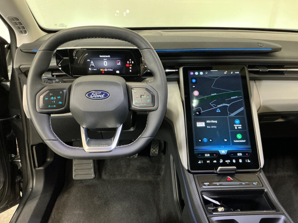 Ford Explorer 77 Premium Extended Range 5d