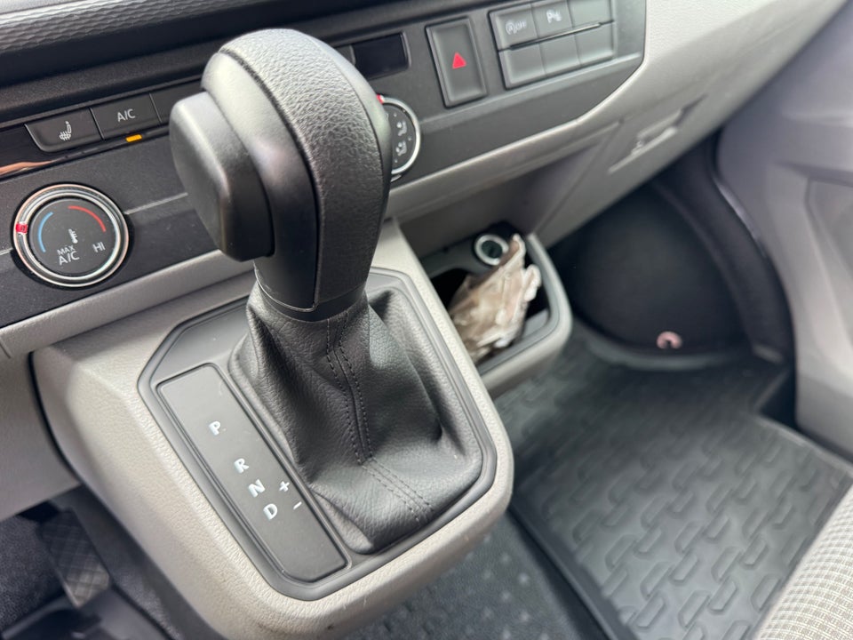 VW Transporter 2,0 TDi 150 Kassevogn DSG lang
