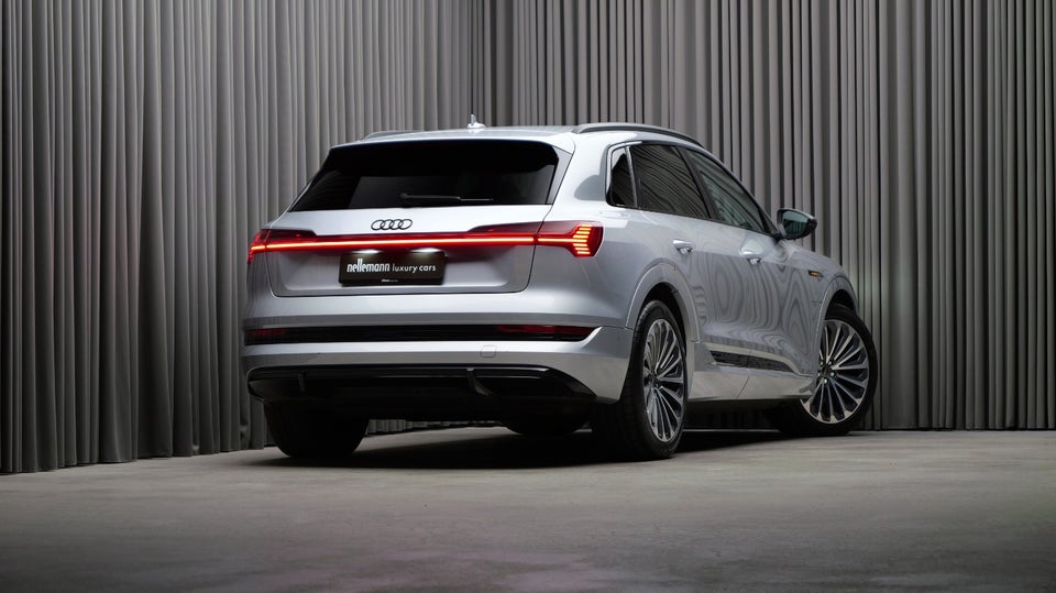 Audi e-tron 55 S-line quattro 5d
