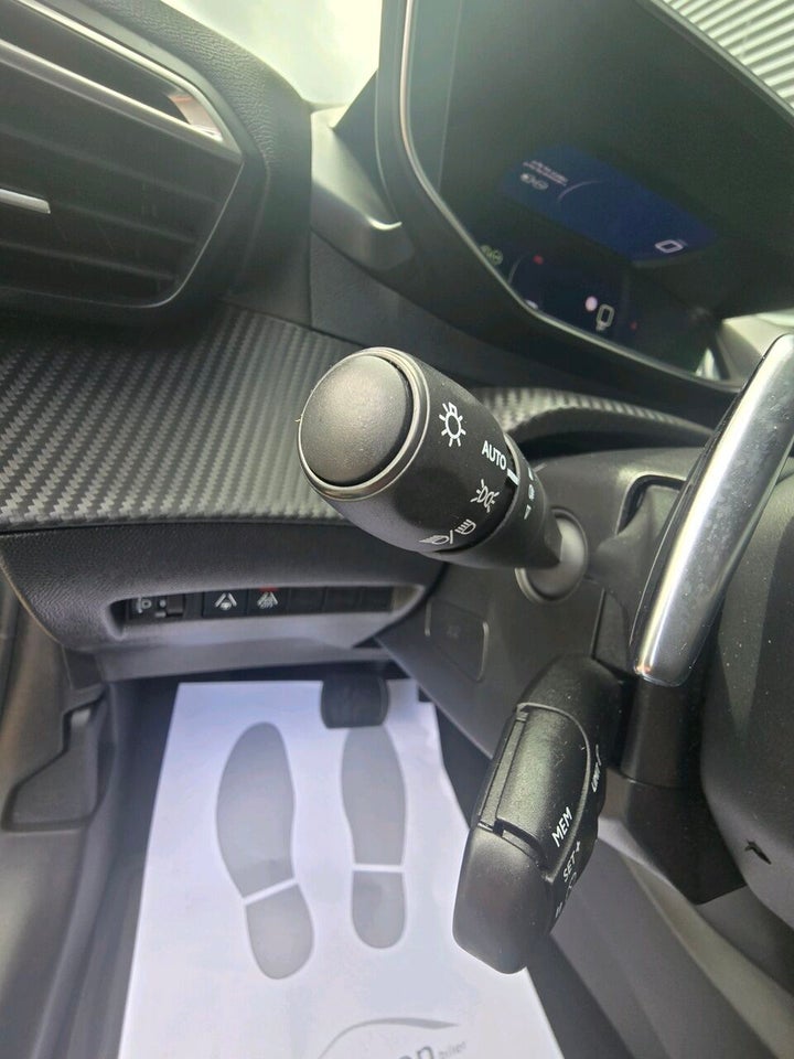 Peugeot 208 1,2 PureTech 100 Allure Pack EAT8 5d