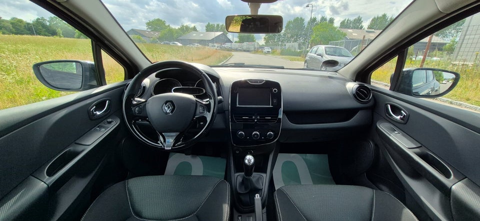 Renault Clio IV 1,2 16V Expression 5d