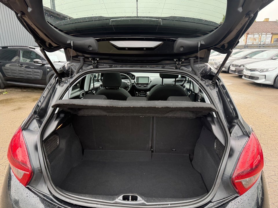 Peugeot 208 1,2 VTi 82 Allure Sky 5d