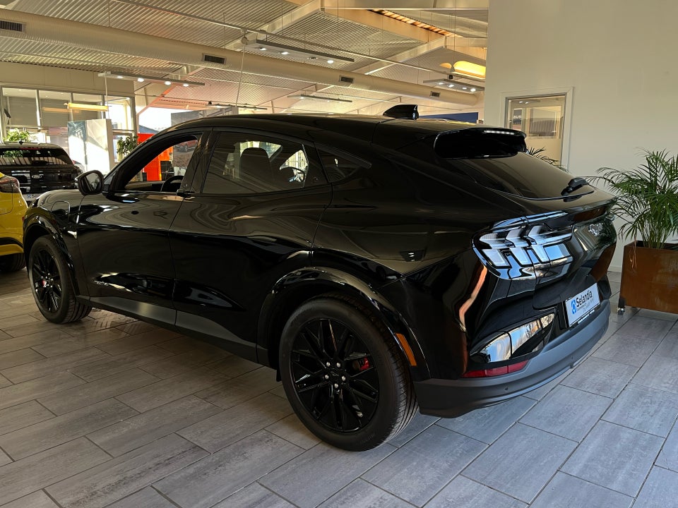 Ford Mustang Mach-E 88 Premium Extended Range AWD 5d