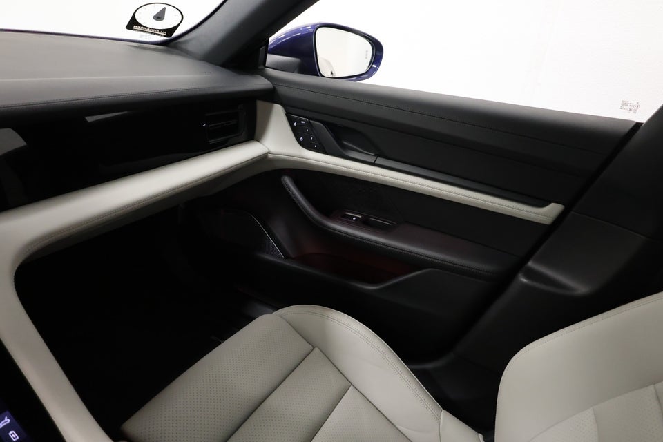 Porsche Taycan 4S Performance+ 4d
