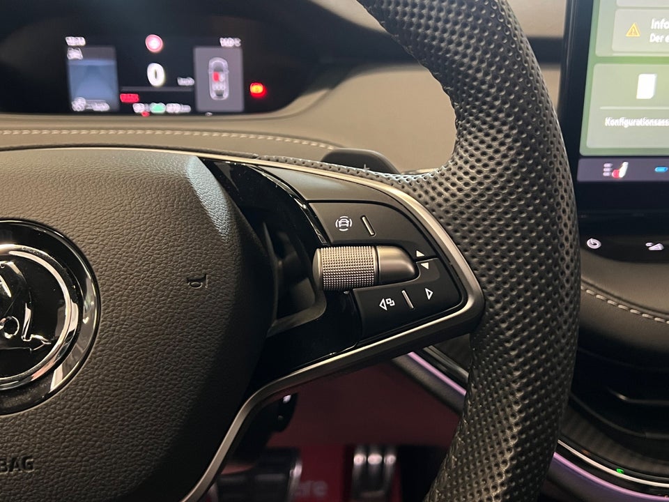 Skoda Enyaq 85x iV Sportline Maxx 5d