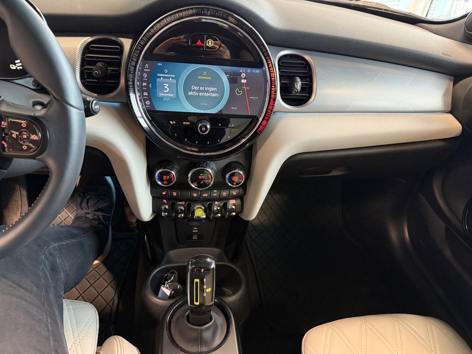 MINI Cooper SE Yours Trim 3d