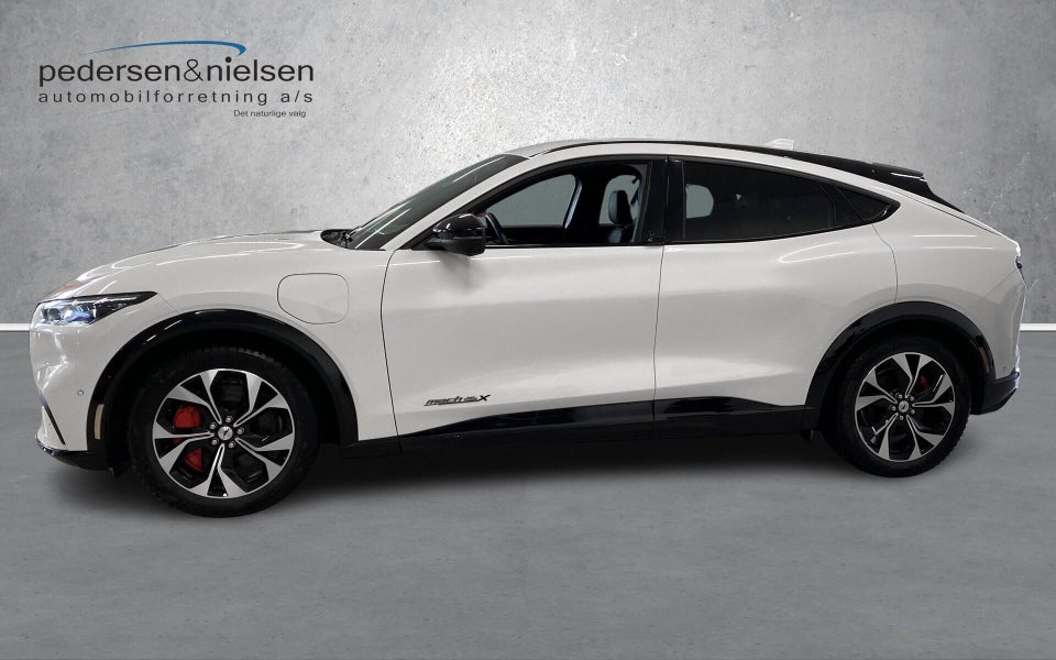 Ford Mustang Mach-E 88 Extended Range AWD 5d