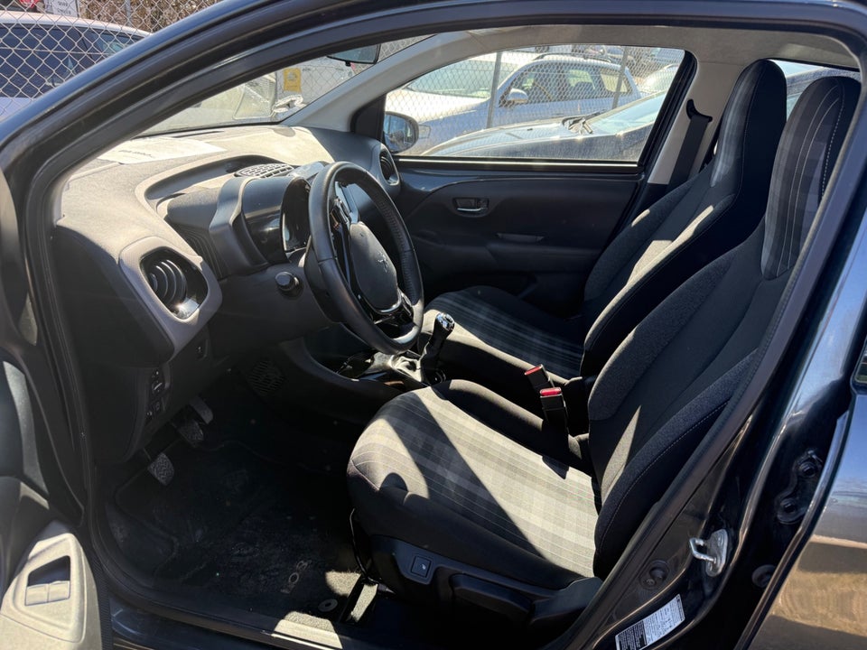 Peugeot 108 1,0 e-VTi 72 Allure+ 5d