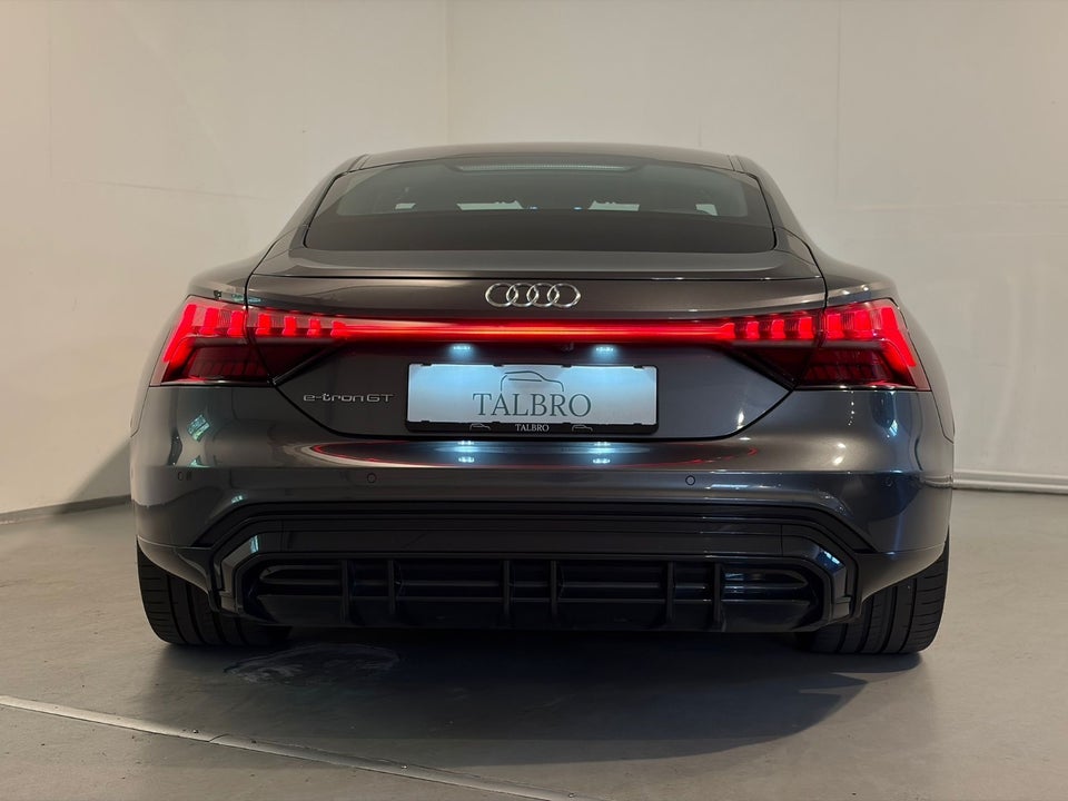 Audi e-tron GT quattro 4d