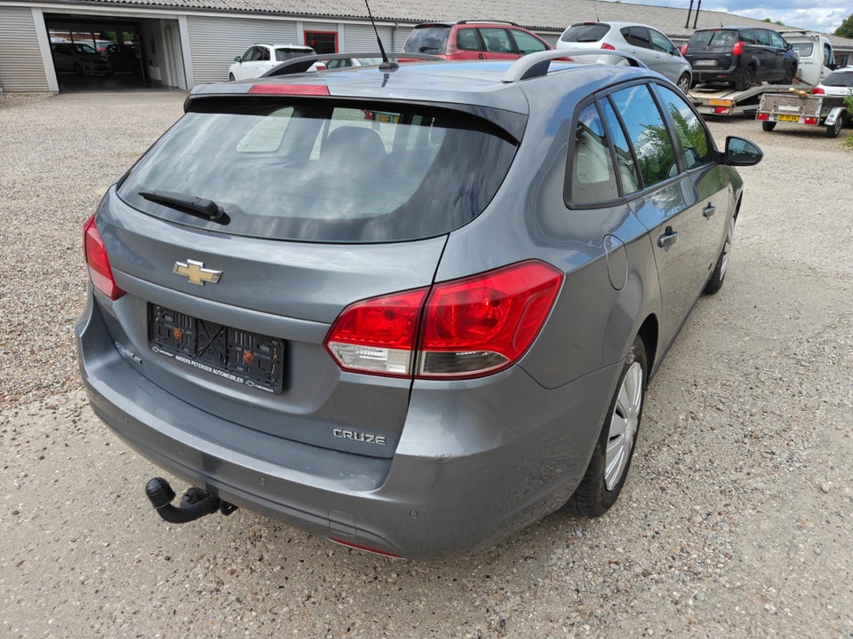Chevrolet Cruze 1,8 LTZ stc. 5d
