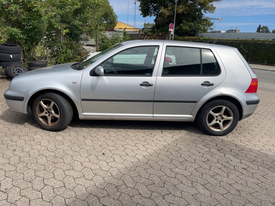 VW Golf IV 1,6 Comfortline aut. 5d