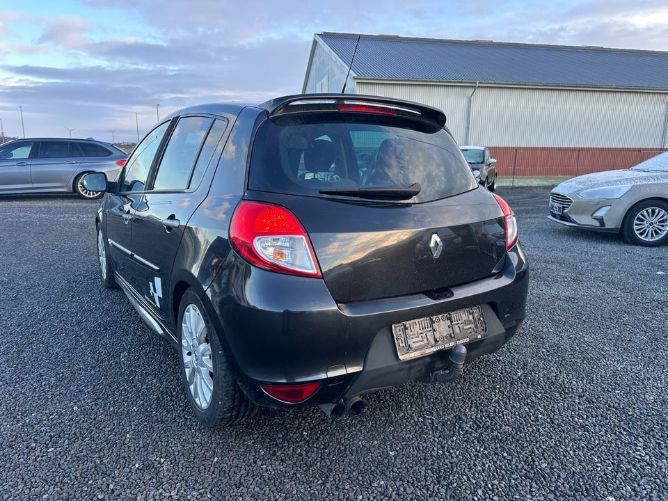 Renault Clio III 1,2 16V TCe Sport 5d