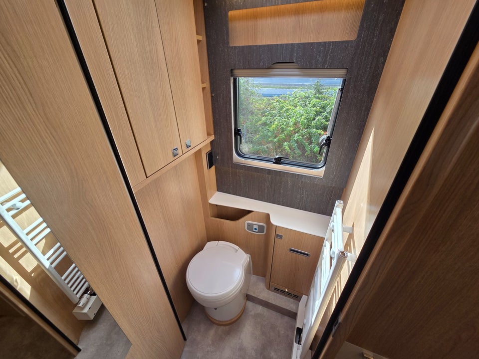 Hymer B-ML I880 2,0 CDi 170 aut. 2d