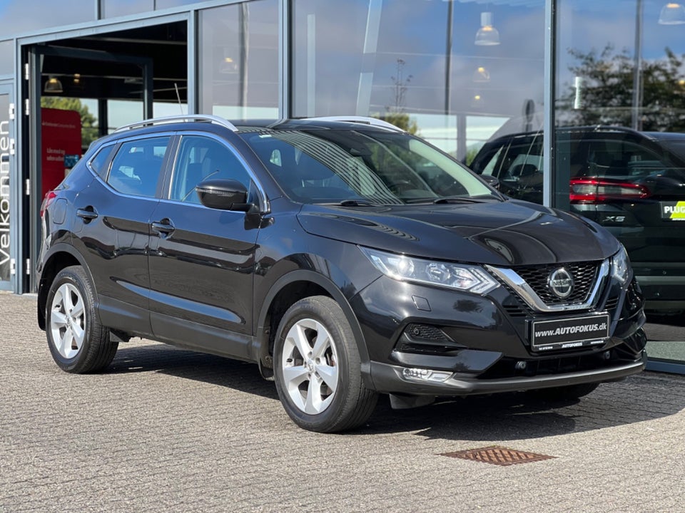 Nissan Qashqai 1,3 Dig-T 140 N-Connecta 5d