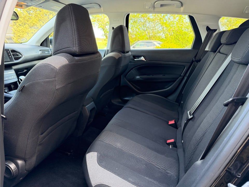 Peugeot 308 1,6 BlueHDi 120 Style SW 5d