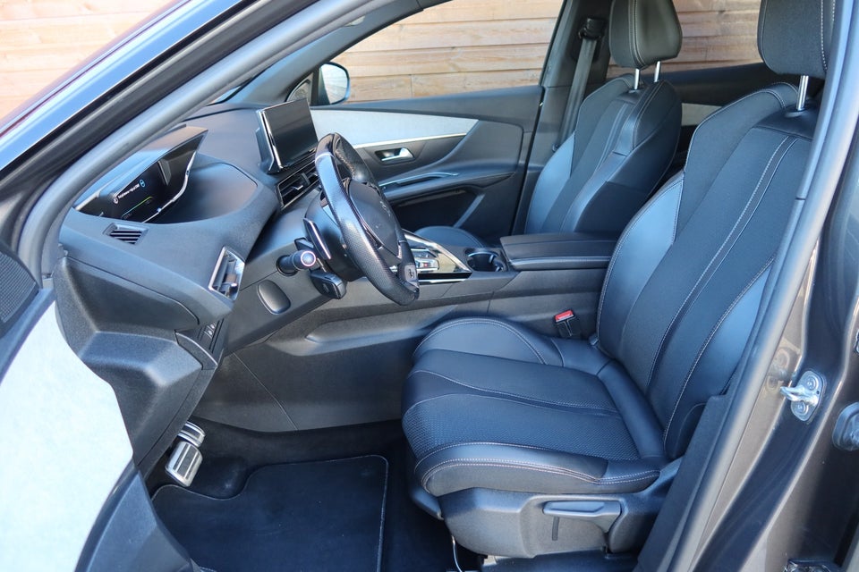 Peugeot 3008 1,6 Hybrid GT Black Pack EAT8 5d